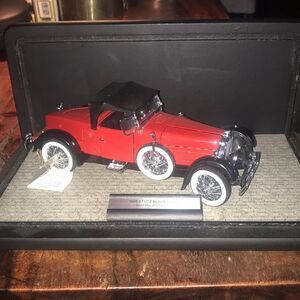 FRANKLIN MINT 1928 STUTZ BLACK HAWK BOATTAIL SPEEDSTER 1/24 SCALE DISPLAY